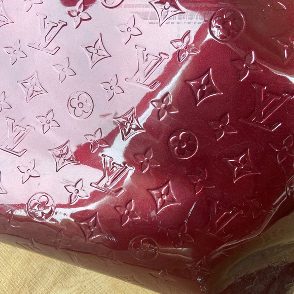 LOUIS VUITTON Wilshire GM Monogram Vernis Tote Bag Burgundy - Picture 3 of 12